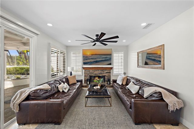25 Golf View Drive, Rancho Santa Margarita, CA 92679