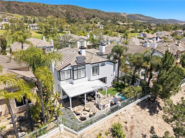 25 Golf View Drive, Rancho Santa Margarita, CA 92679