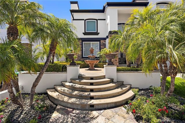 25 Golf View Drive, Rancho Santa Margarita, CA 92679