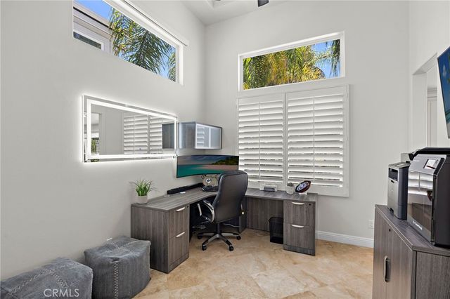 25 Golf View Drive, Rancho Santa Margarita, CA 92679