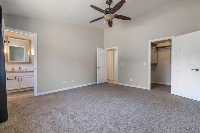 379 Shalako Dr, Oakdale, CA 95361