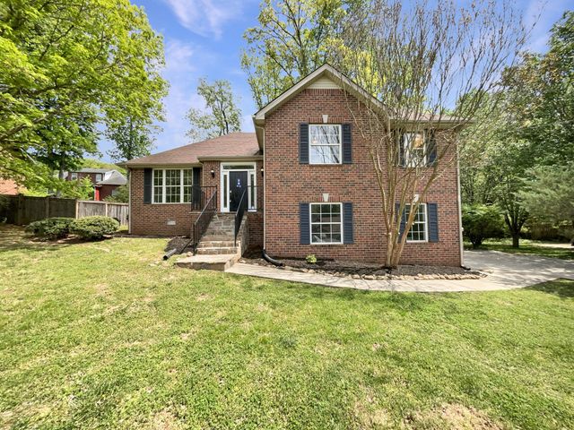 107 Crestside Ct, Smyrna, TN 37167