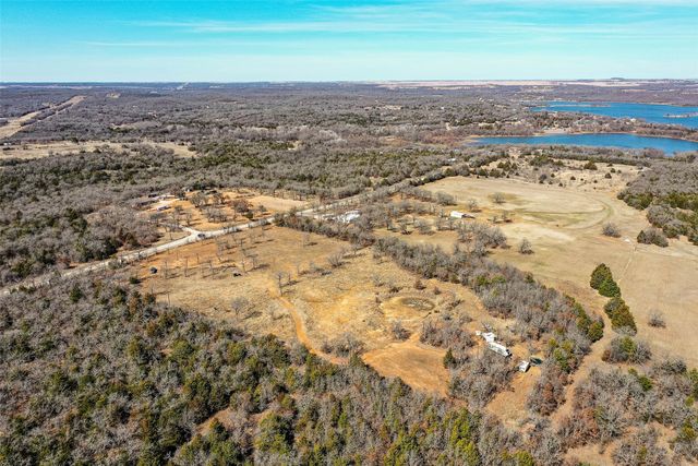 594 Carter Lake Drive, Bowie, TX 76230