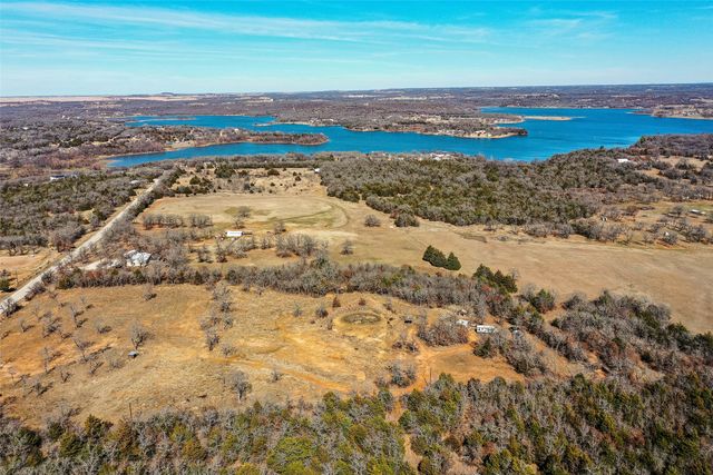 594 Carter Lake Drive, Bowie, TX 76230