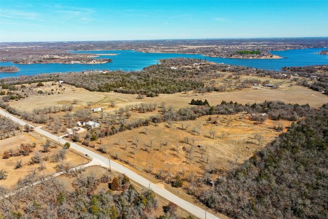 594 Carter Lake Drive, Bowie, TX 76230