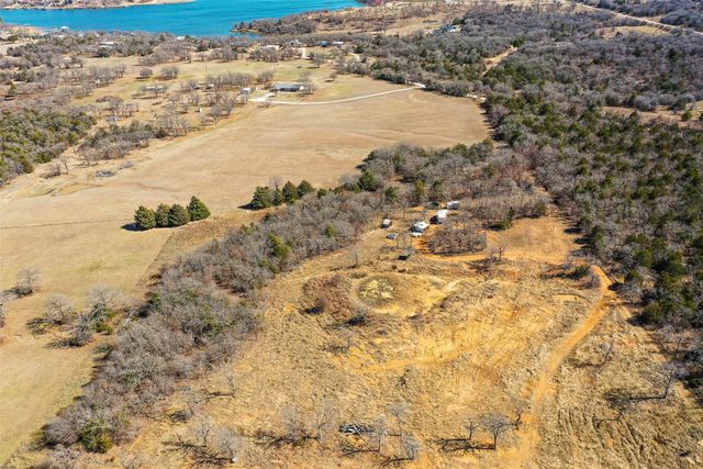 594 Carter Lake Drive, Bowie, TX 76230