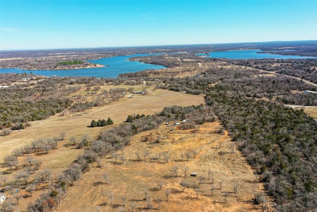 594 Carter Lake Drive, Bowie, TX 76230