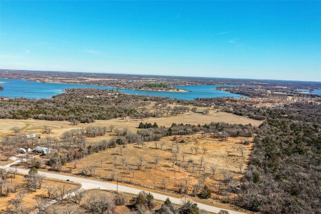 594 Carter Lake Drive, Bowie, TX 76230