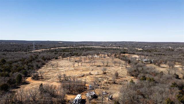 594 Carter Lake Drive, Bowie, TX 76230