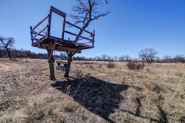 594 Carter Lake Drive, Bowie, TX 76230