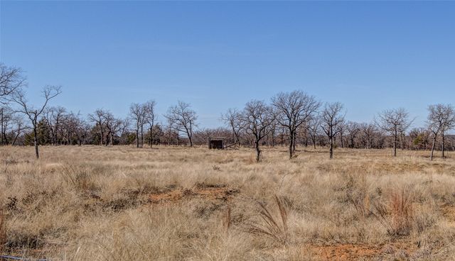 594 Carter Lake Drive, Bowie, TX 76230