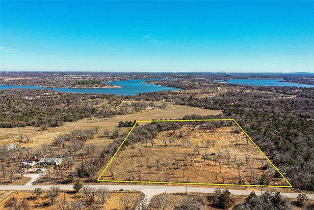 594 Carter Lake Drive, Bowie, TX 76230