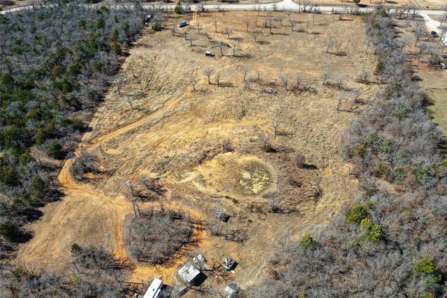 594 Carter Lake Drive, Bowie, TX 76230