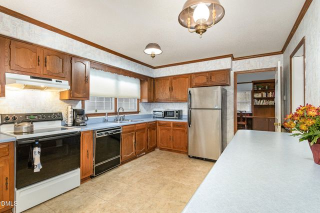 21 London Lane, Mebane, NC 27302