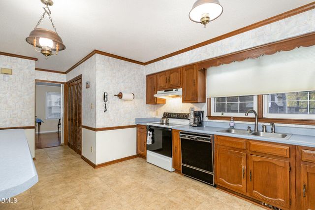 21 London Lane, Mebane, NC 27302