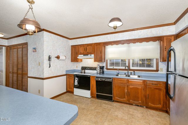 21 London Lane, Mebane, NC 27302