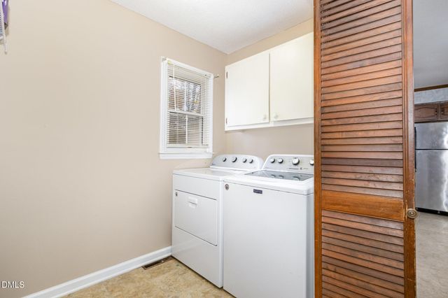 21 London Lane, Mebane, NC 27302