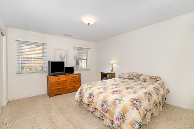 21 London Lane, Mebane, NC 27302