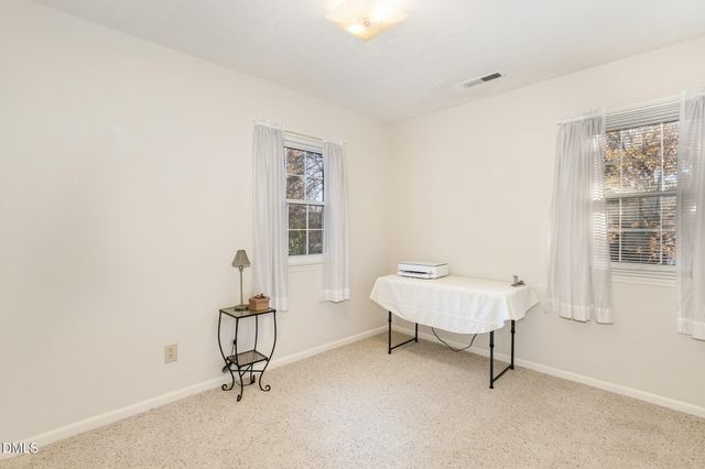 21 London Lane, Mebane, NC 27302