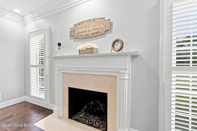 6914 Bridgepointe Blvd, Prospect, KY 40059