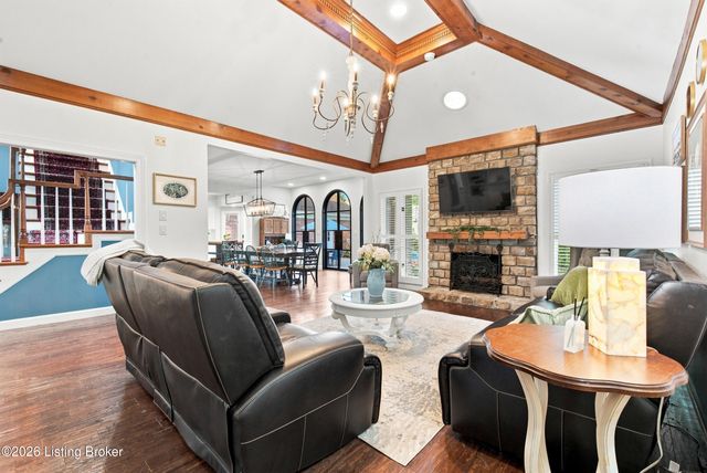 6914 Bridgepointe Blvd, Prospect, KY 40059