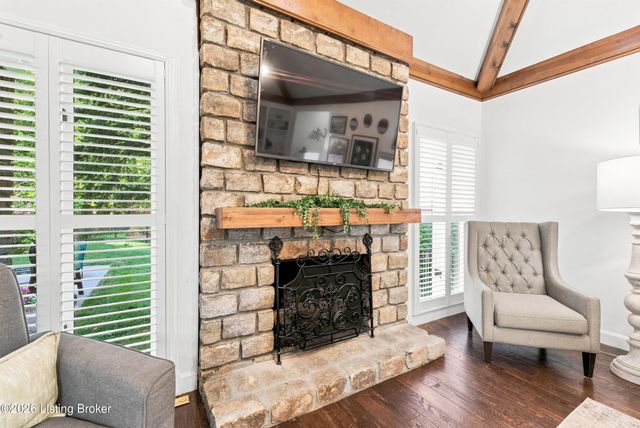 6914 Bridgepointe Blvd, Prospect, KY 40059
