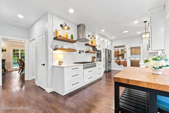 6914 Bridgepointe Blvd, Prospect, KY 40059