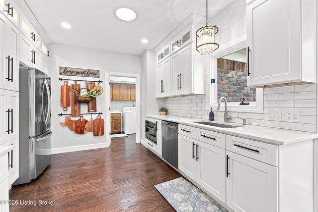 6914 Bridgepointe Blvd, Prospect, KY 40059