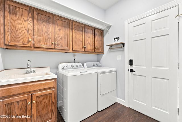 6914 Bridgepointe Blvd, Prospect, KY 40059