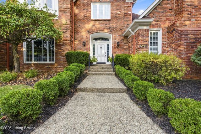 6914 Bridgepointe Blvd, Prospect, KY 40059
