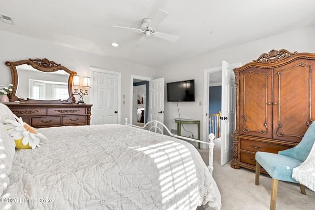 6914 Bridgepointe Blvd, Prospect, KY 40059