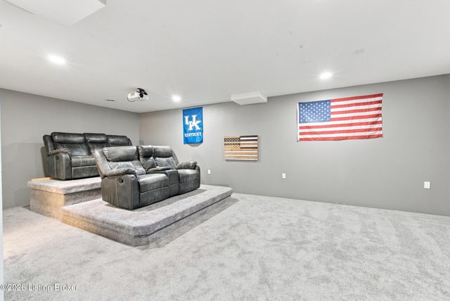 6914 Bridgepointe Blvd, Prospect, KY 40059