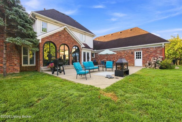 6914 Bridgepointe Blvd, Prospect, KY 40059