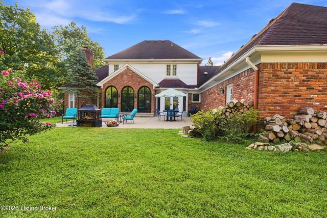 6914 Bridgepointe Blvd, Prospect, KY 40059