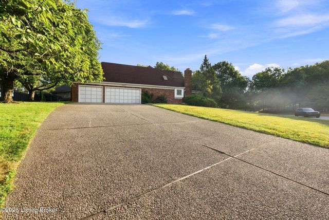 6914 Bridgepointe Blvd, Prospect, KY 40059