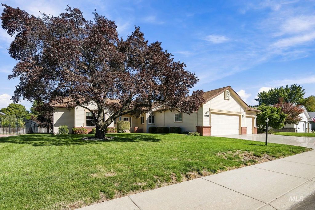 12486 W Meadow Wood Dr, Boise, ID 83713 photo 4