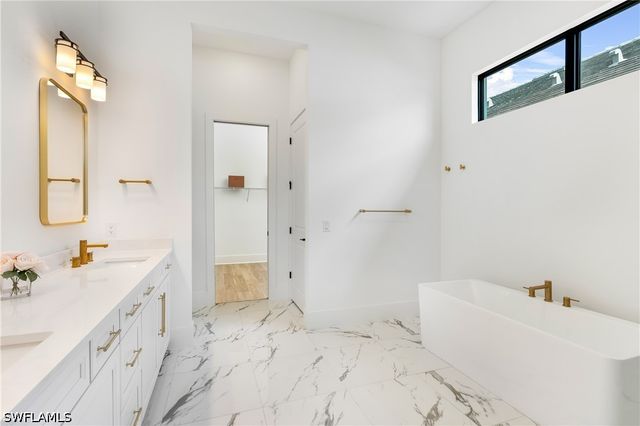 9560 Caymas TER, Naples, FL 34114