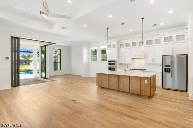 9560 Caymas TER, Naples, FL 34114