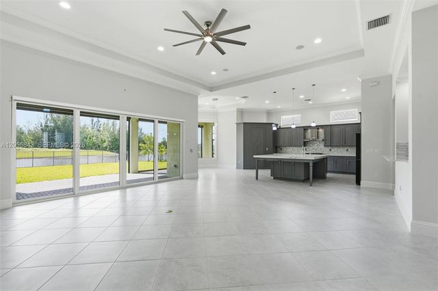 4662 Estates Cir, Westlake, FL 33470