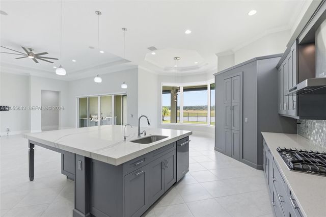 4662 Estates Cir, Westlake, FL 33470