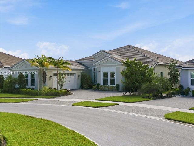 4662 Estates Cir, Westlake, FL 33470