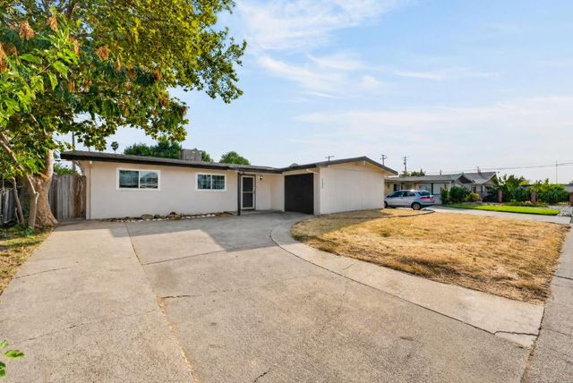3608 Floral Dr, North Highlands, CA 95660