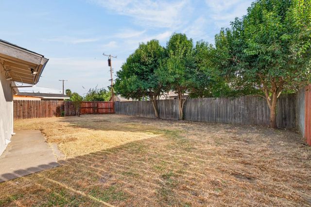 3608 Floral Dr, North Highlands, CA 95660