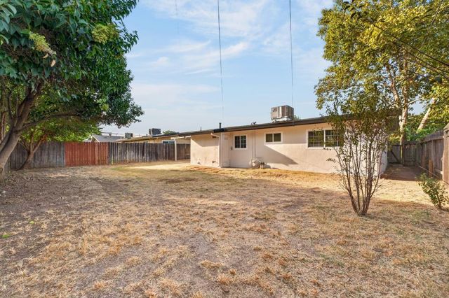 3608 Floral Dr, North Highlands, CA 95660