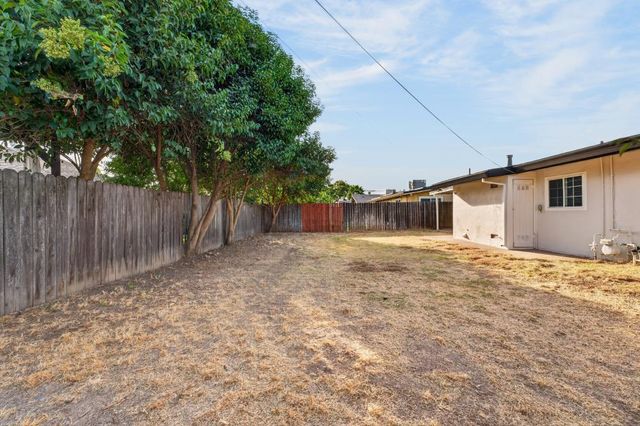 3608 Floral Dr, North Highlands, CA 95660