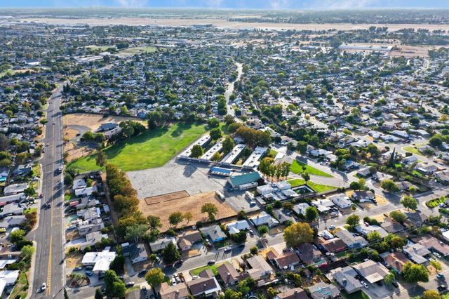 3608 Floral Dr, North Highlands, CA 95660
