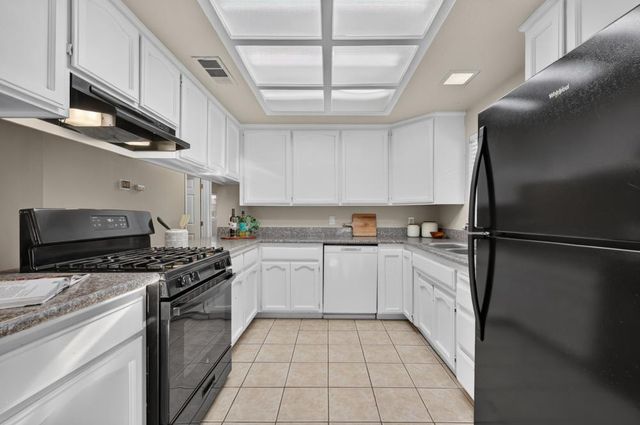3608 Floral Dr, North Highlands, CA 95660