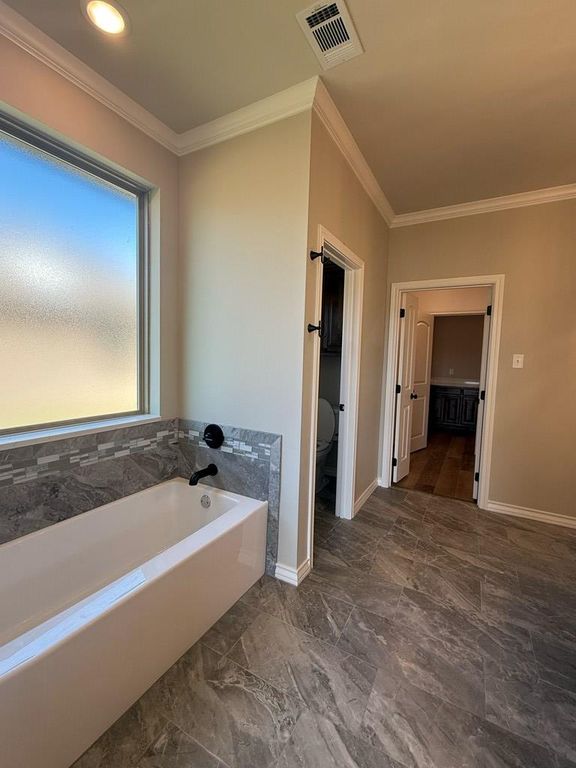 Image 10 of property listing at 5005 Scarlet Oak Lane, San Angelo, TX 76904