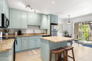 5525 E THOMAS Road G10, Phoenix, AZ 85018