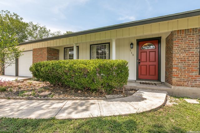 715 E SUNSHINE DR, San Antonio, TX 78228